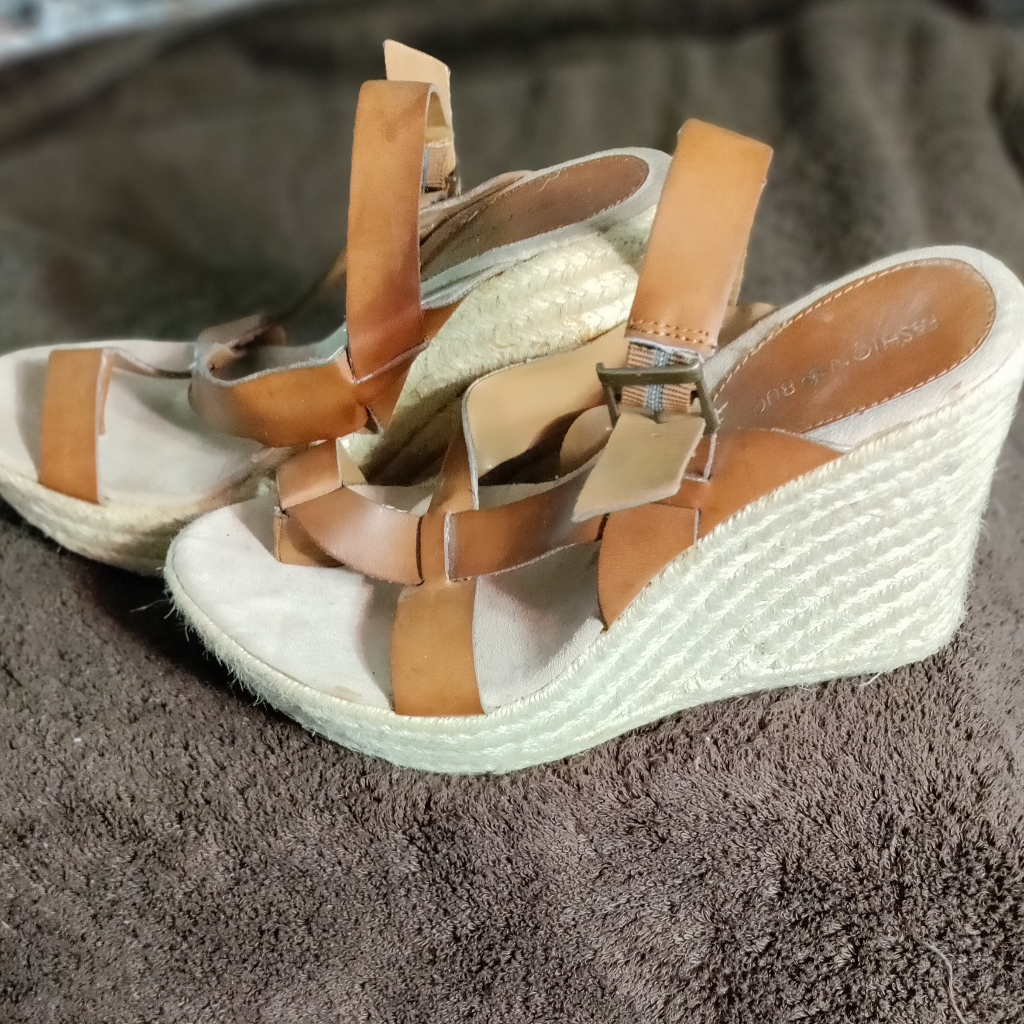 Women's Tan Wedges Sandals, Size 7.5, Used Once, Excellent Condition,